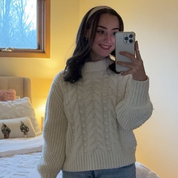 Meet your Posher, Claire - Picture 1 of 1